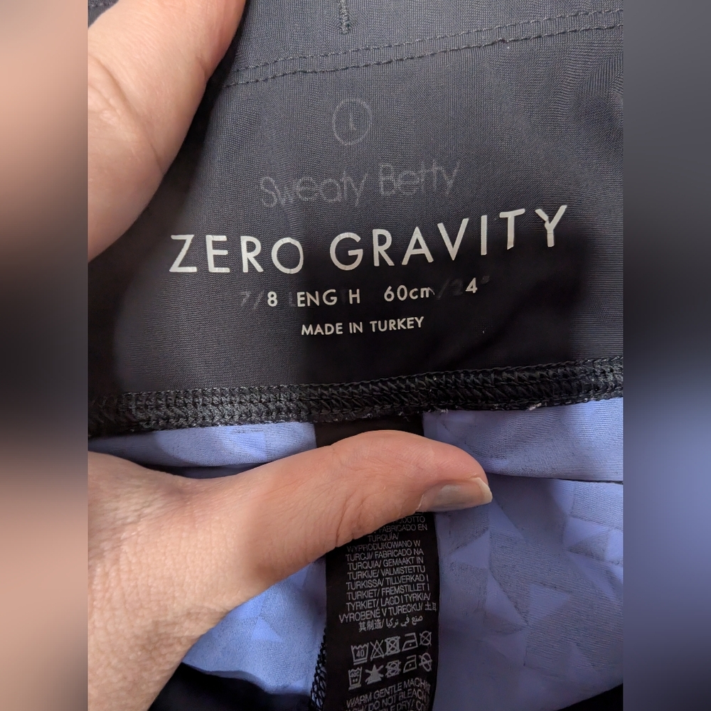 Sweaty Betty L (US 12) Zero Gravity 7/8 Length Black with Light Blue Geometric - Picture 6 of 14